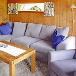 6 Person In Olden-by Traum * אולדן