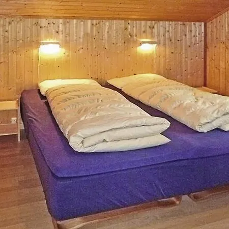 6 Person In Olden-by Traum * Olden